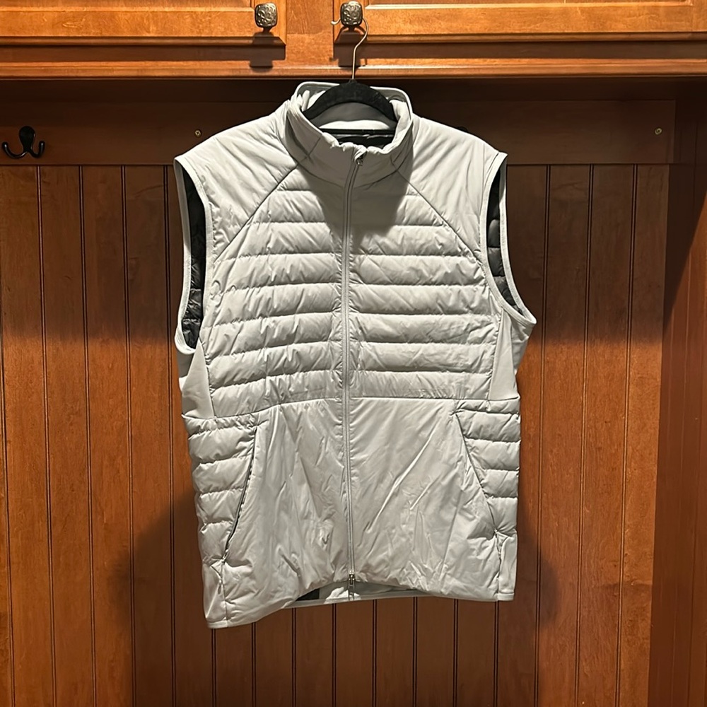 Lululemon goose down vest men’s large gray